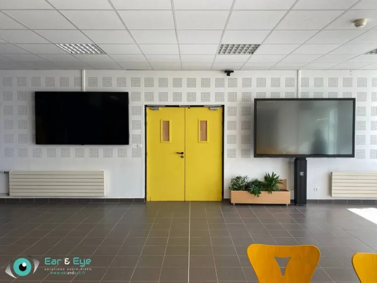 Équipement d’une salle de visioconférence à Annonay , Lyon, Ear and Eye