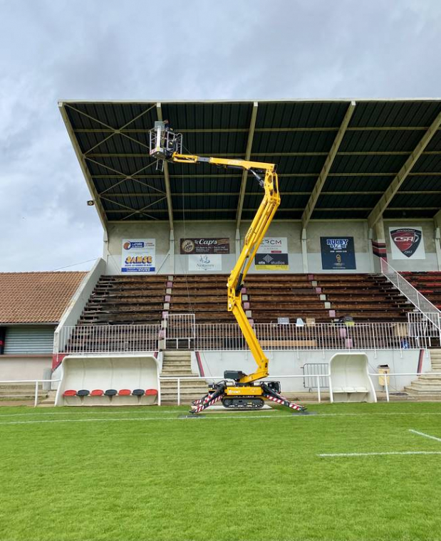 Installation d’un système de sonorisation extérieure d’un stade de rugby à Annonay, Lyon, Ear and Eye