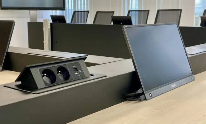 Équipement d’une salle de direction avec une solution de visioconférence à Annonay, Lyon, Ear and Eye